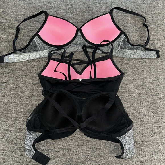3 PINK sports bras - Picture 2 of 2